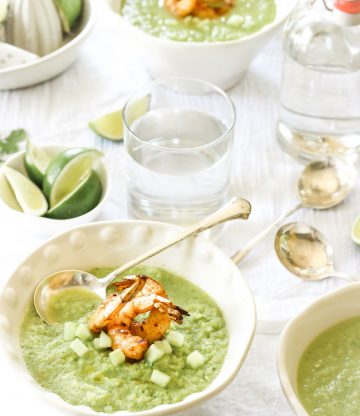 Komkommer gazpacho met Hollandse garnalen.