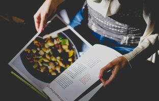 Kookboeken zoeken tijdens de Kookboekenweek