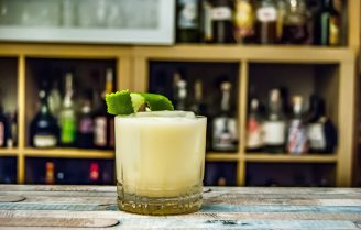 Dry January: virgin cocktail met limoen en kokos.