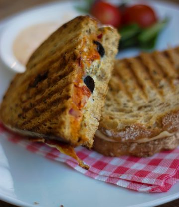 Tosti recept met peer, ricotta, honing en walnoten