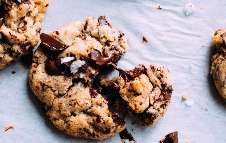 Havermoutkoekjes met chocolade en marshmallows