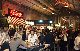 Foodhallen Amsterdam 5 jaar en trakteert op jaar lang eten!