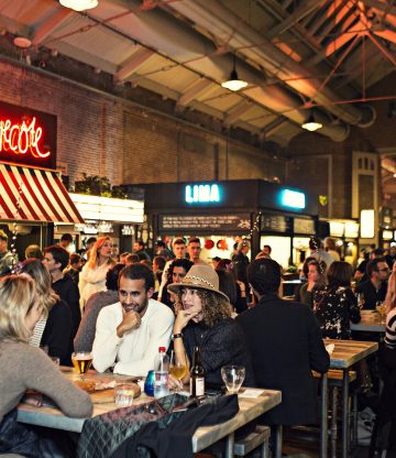Foodhallen Amsterdam 5 jaar en trakteert op jaar lang eten!