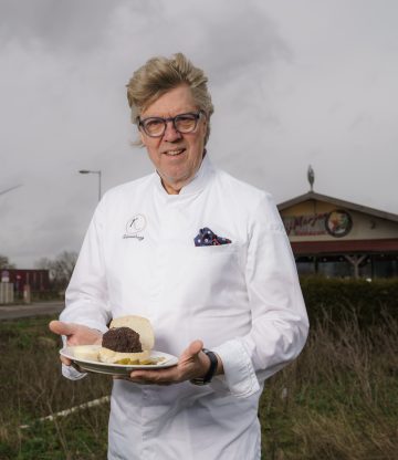 Meesterkok Robert Kranenborg tovert truckerscafé voor één dag om tot culinaire hotspot!