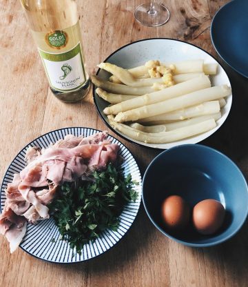 Asperges met ham en hollandaisesaus (klassiek)