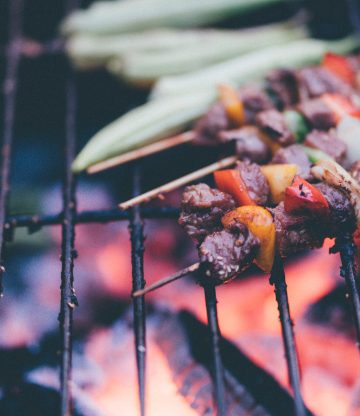 URBAN COOKING: tover je balkon om tot buitenkeuken met de tafelbarbecue!