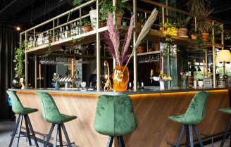 Vanderveen takes over Café Moer