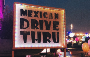 Afhaal Hotspot: Mama Kelly X Taqueria LIMA DRIVE THRU