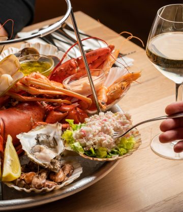 The Seafoodbar Beurs van Berlage: verse oesters en de allure van een nationaal monument.